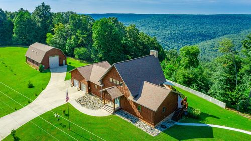 470 Preservation Drive, South Pittsburg, TN, 37380 | Card Image