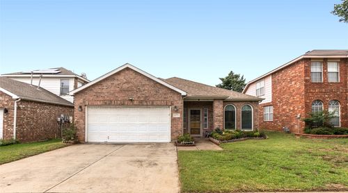12779 Honey Locust Cir, Euless, TX, 76040-7141 | Card Image