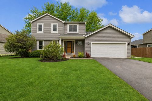 1424 Westport Rdg, Crystal Lake, IL, 60014-8902 | Card Image