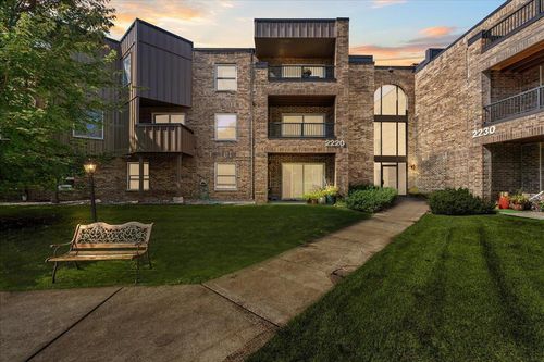 apt-307-2220 Midland Grove Rd, Roseville, MN, 55113-3871 | Card Image