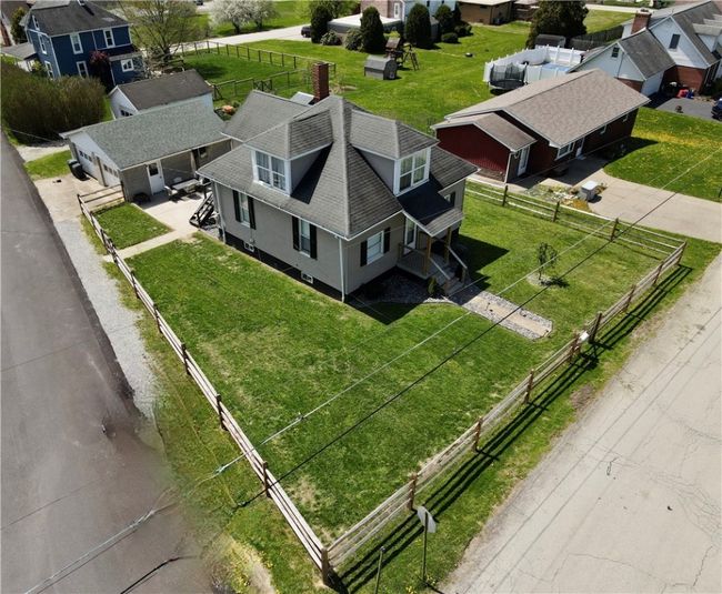 901 Market St, House other with 3 bedrooms, 1 bathrooms and 2 parking in Scottdale PA | Image 12
