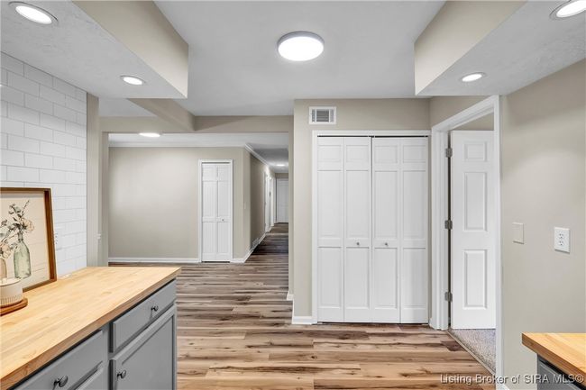 1801 Cliffwood Ct, Home with 4 bedrooms, 3 bathrooms and null parking in New Albany IN | Image 14