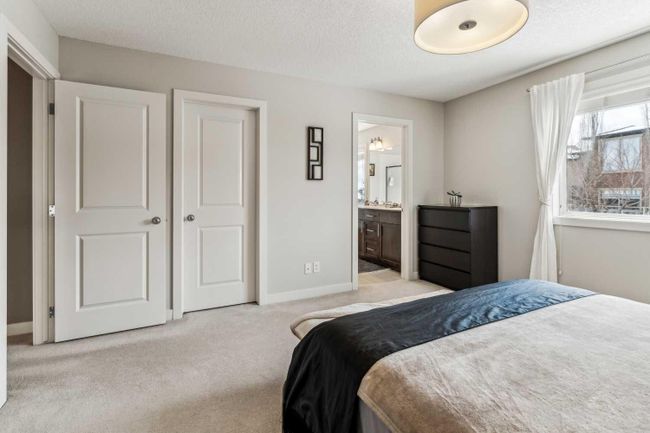 67 Tremblant Way Sw, Home with 3 bedrooms, 2 bathrooms and 2 parking in Calgary AB | Image 16