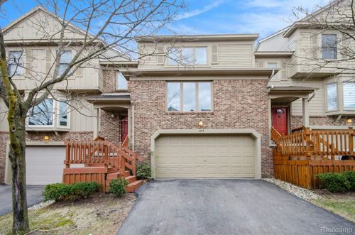 4243 Breckenridge Dr, West Bloomfield, MI, 48322-4430 | Card Image