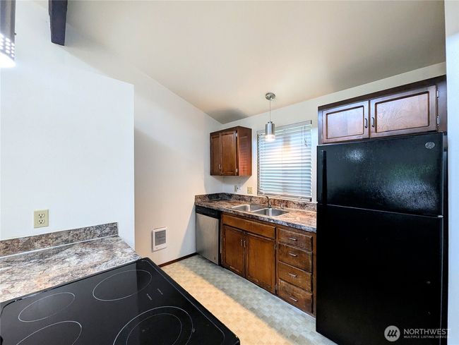 APT-3 - 233 Dorn Ave, House other with 2 bedrooms, 1 bathrooms and null parking in Everett WA | Image 5