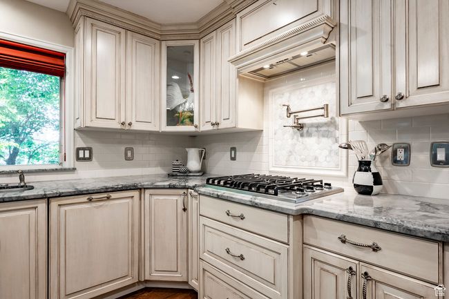 19 Snowstar Ln, House other with 5 bedrooms, 5 bathrooms and 9 parking in Sandy UT | Image 9
