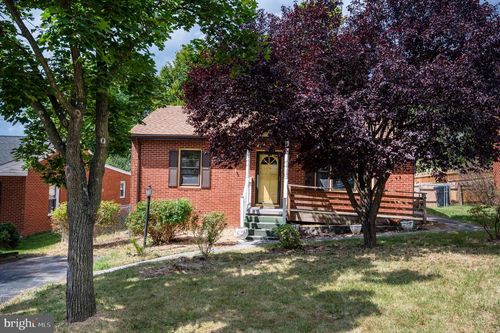 373 Walton St, STRASBURG, VA, 22657-2344 | Card Image