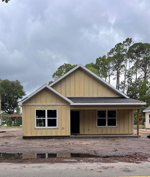 200 13th St, Apalachicola, FL, 32320-1332 | Card Image