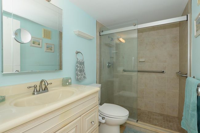 APT-11-3 - 2950 Se Ocean Blvd, Condo with 2 bedrooms, 2 bathrooms and null parking in Stuart FL | Image 28
