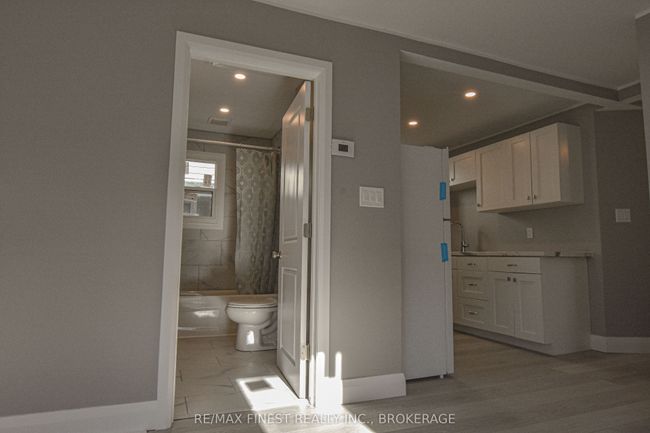 623 Macdonnell St, House other with 3 bedrooms, 1 bathrooms and 3 parking in Kingston ON | Image 8