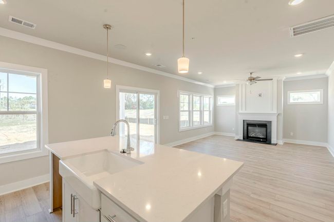 living/kitchen | Image 5