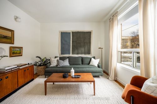 54 Lansdowne Avenue, Toronto, ON, M6K2V8 | Card Image