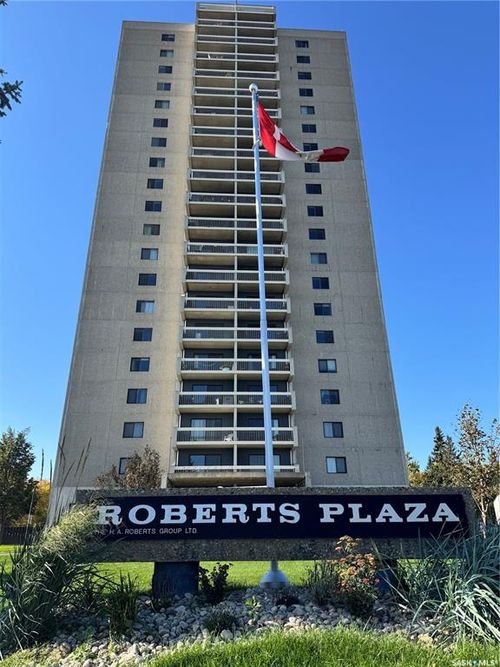 1808-3520 Hillsdale St, Regina, SK, S4S5Z5 | Card Image