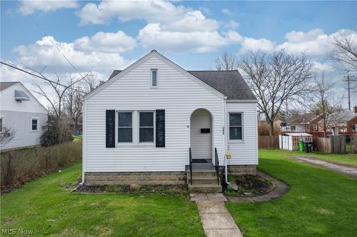 356 Avery Ave, Bedford, OH, 44146-3820 | Card Image