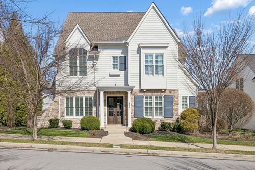 425 Glen West Dr, Nashville, TN, 37215-2967 | Card Image