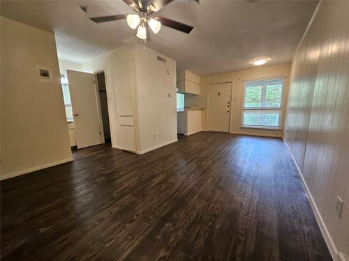 apt-205-4406 Avenue C, Austin, TX, 78751 | Card Image