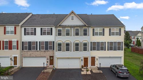 2319 Battery Hill Cir, WOODBRIDGE, VA, 22191-6530 | Card Image