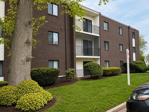 203-24 South St, Quincy, MA, 02169-6826 | Card Image