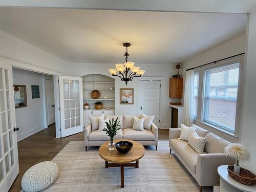 apt-2-34 Channing St, Newton, MA, 02458-1652 | Card Image