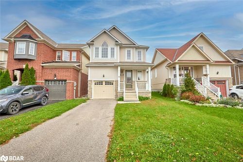 32 Legion Way, Angus, ON, L0M1B5 | Card Image