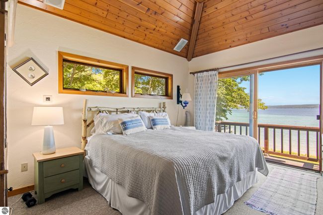 3485 N West Torch Lake Dr, House other with 5 bedrooms, 4 bathrooms and null parking in Kewadin MI | Image 44