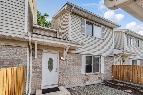 18 Woodsorrel Pl, Woodridge, IL, 60517-1712 | Card Image