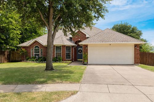 301 Carriage Ln, Saginaw, TX, 76179-6307 | Card Image