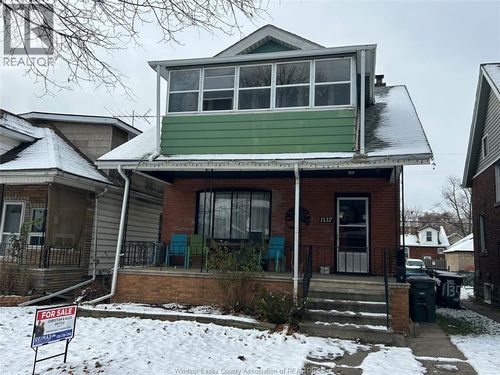 {{alt}} | Card Image