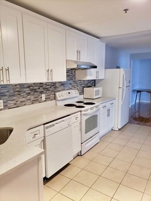 apt-23-661 Main St, Malden, MA, 02148-3759 | Card Image