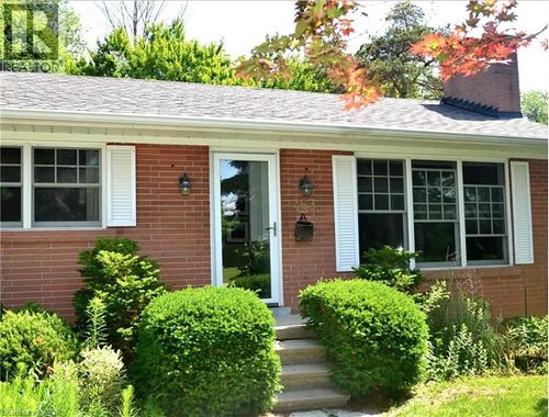 463 Avon Cres, Oakville, ON, L6J2T2 | Card Image