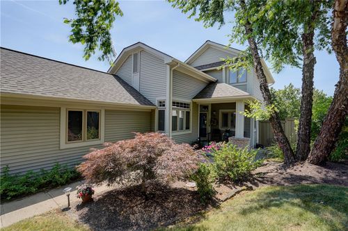 3 Bristol View Dr, Fairport, NY, 14450-4224 | Card Image