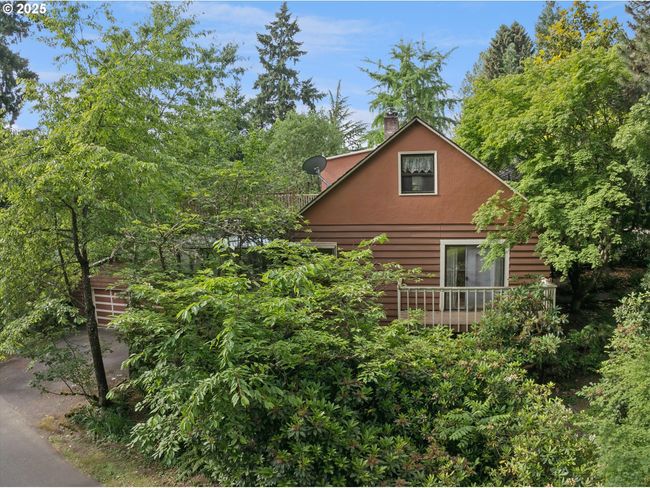 887 6 Th St, House other with 5 bedrooms, 3 bathrooms and 2 parking in Lake Oswego OR | Image 37