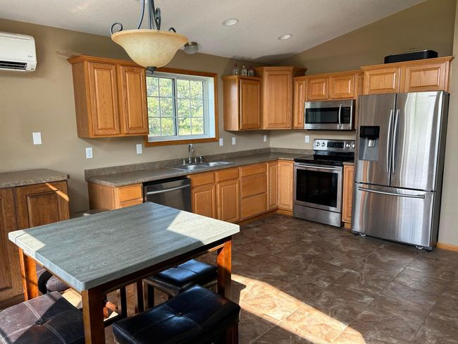 Stainless Steel Appliances | Image 5