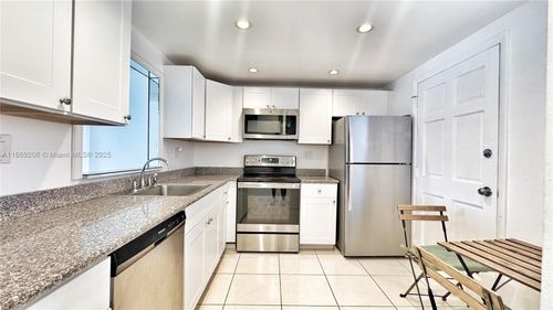 apt-208-3750 Ne 170th St, North Miami Beach, FL, 33160-3101 | Card Image
