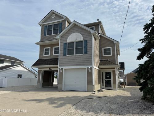 126 E Navasink Dr, Little Egg Harbor Twp, NJ, 08087-1107 | Card Image