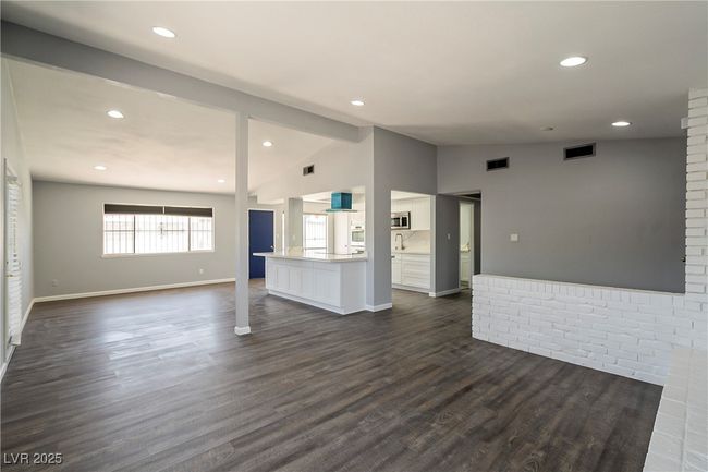 4401 Saint Andrews Cir, House other with 3 bedrooms, 2 bathrooms and null parking in Las Vegas NV | Image 8