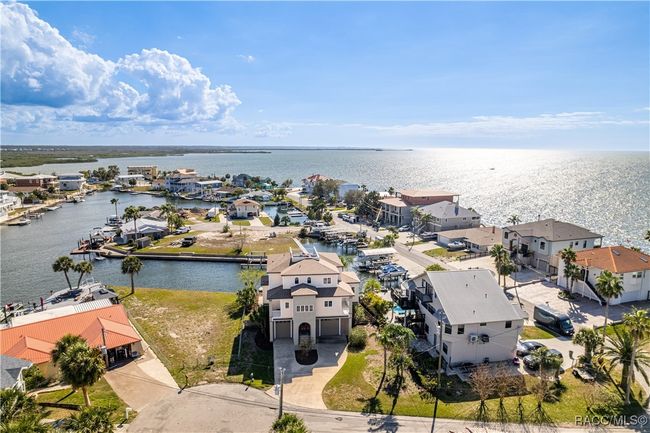 3073 Gulf Winds Cir, House other with 3 bedrooms, 5 bathrooms and 3 parking in Hernando Beach FL | Image 13