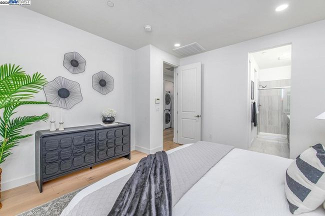 7018 Stags Leap Ln, Condo with 2 bedrooms, 3 bathrooms and 2 parking in Dublin CA | Image 25