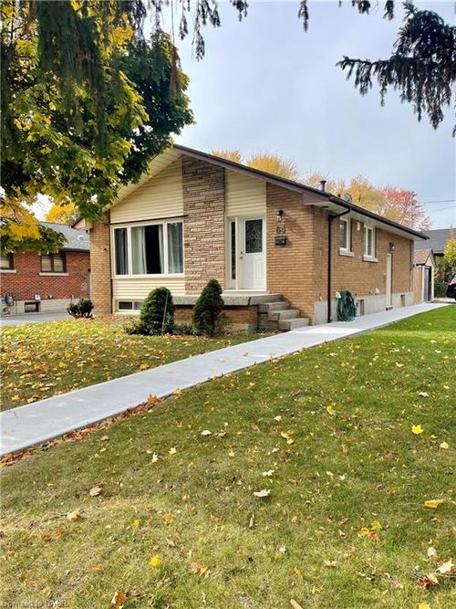 lowerlevel-64 W 25th St, Hamilton, ON, L9C4X2 | Card Image