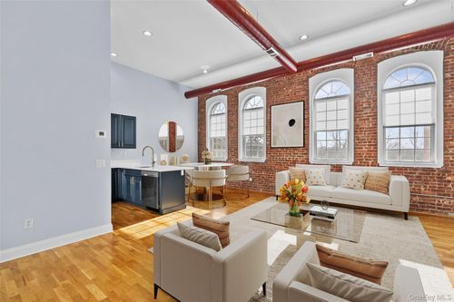 4e-200 School House Rd, Peekskill, NY, 10566-4875 | Card Image