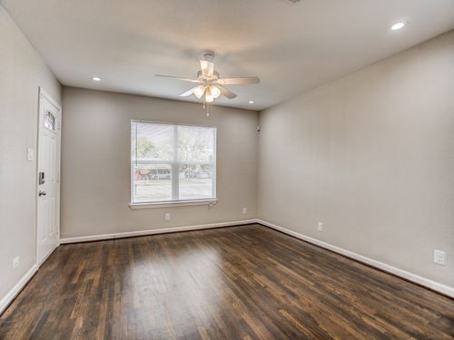 5546 Bernal Dr, Dallas, TX, 75212-4407 | Card Image