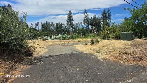 1042 Central Park Dr, Paradise, CA, 95969-3412 | Card Image