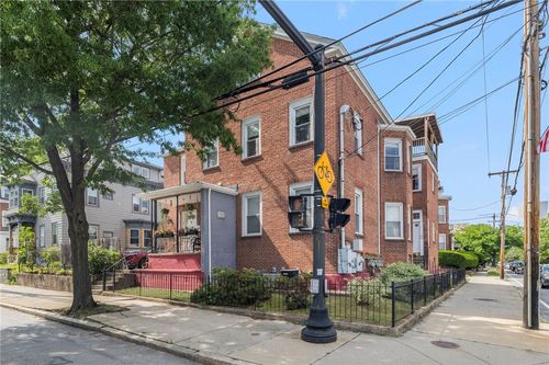 64 Pitman St, Providence, RI, 02906-4022 | Card Image