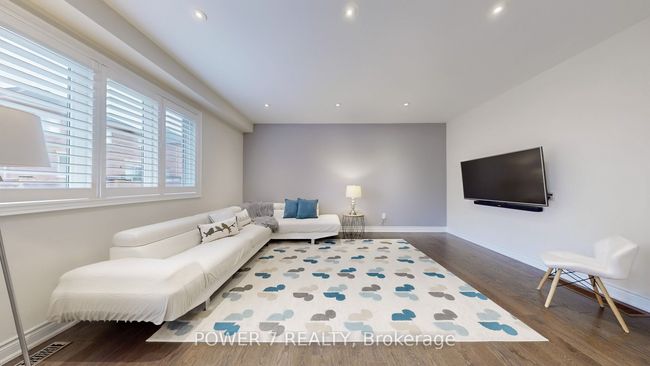 316 Chouinard Way, House attached with 4 bedrooms, 3 bathrooms and 2 parking in Aurora ON | Image 6