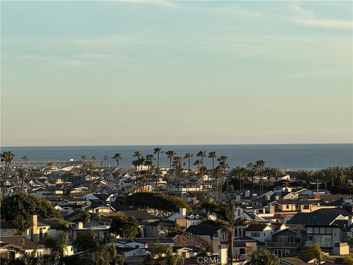 apt-110-220 Nice Ln, Newport Beach, CA, 92663-2602 | Card Image