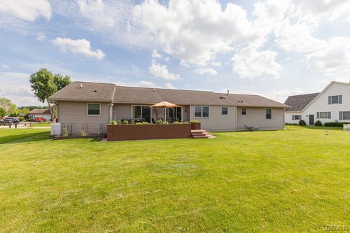 3564 Sapphire Dr, Adrian, MI, 49221-8656 | Card Image