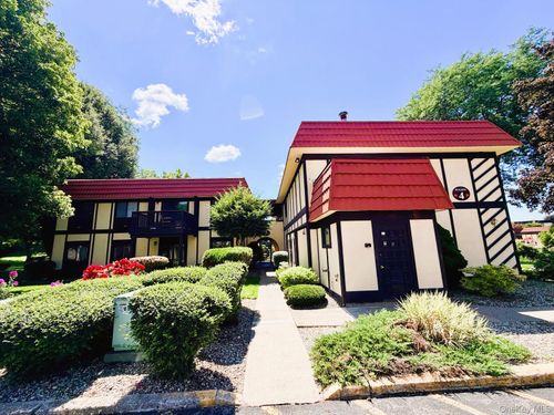 7-4 Loudon Dr, Fishkill, NY, 12524-1872 | Card Image