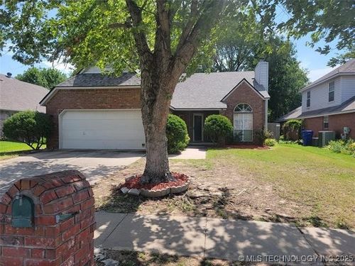 1425 N Umbrella Ave, Broken Arrow, OK, 74012-9151 | Card Image