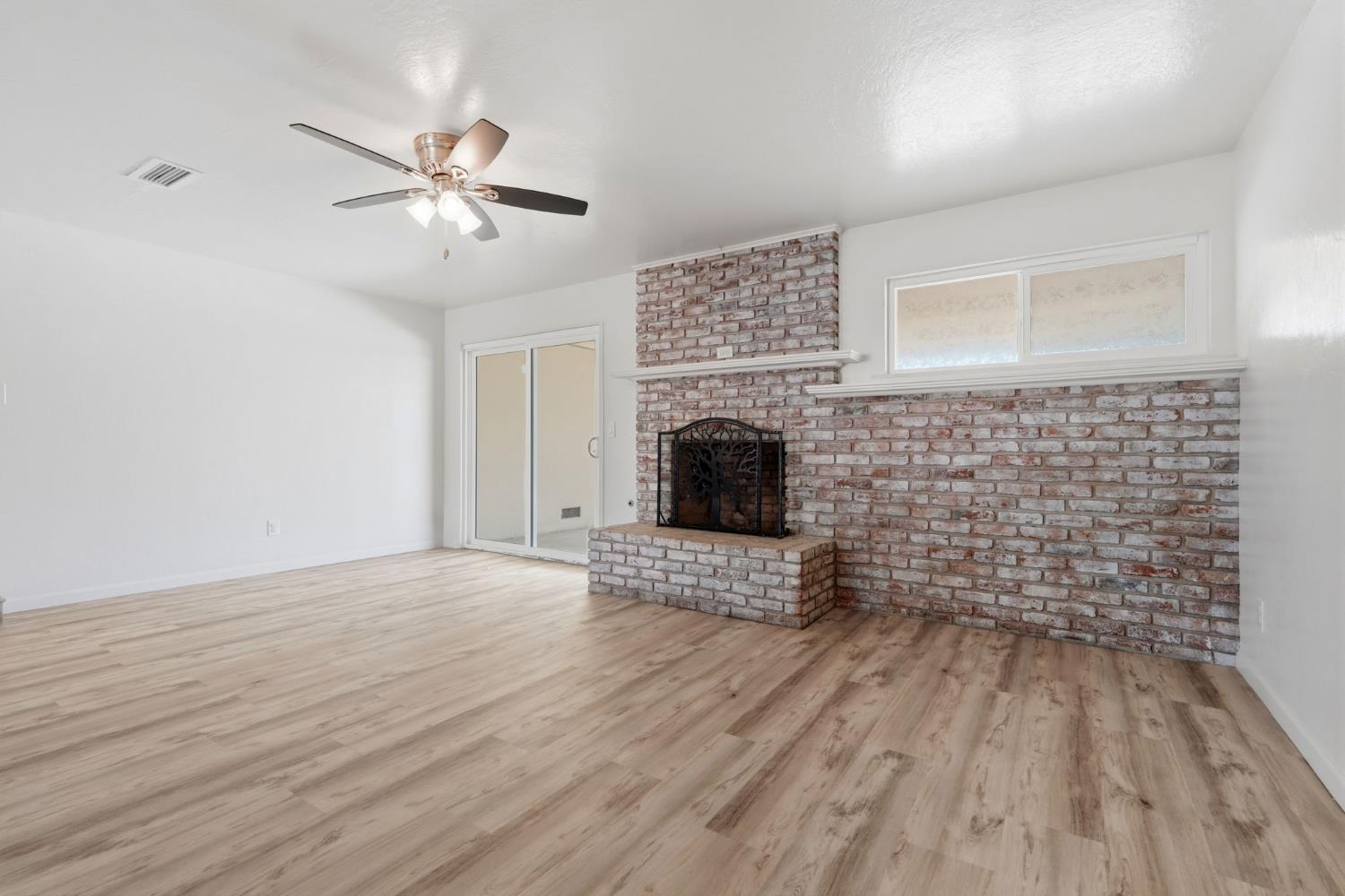 Residential in Hanford 5
