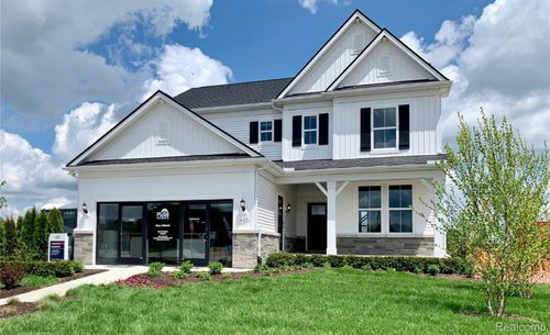 688 Gretchen Ln, Saline, MI, 48176-8983 | Card Image